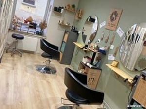 Salon de coiffure à vendre