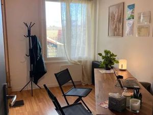 Bureau/cabinet meublé 9m² 50%