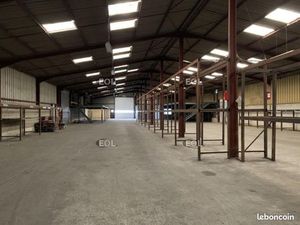 Local d'activité 2 496 m²