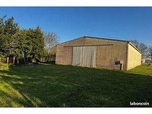 Immeuble 400 m² CIVRAC-EN-MEDOC