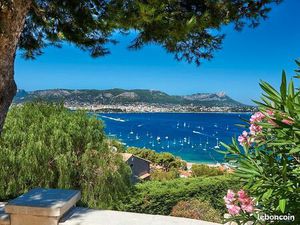 Appartement avec stationnement privé et cave proche du centre-ville