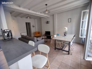 Bel appartement au pied du chateau