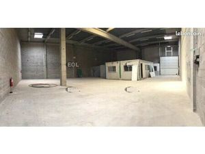 Local d'activité 446 m²