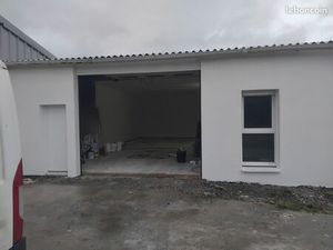 Local d’activité 150 m² – Bureau – Grand portail – Accès PL – Proche rocade