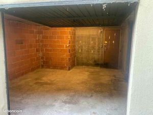 Garage -Cellier 18 5 m2