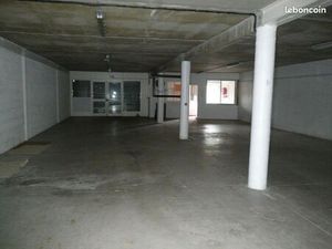 Local commercial 194 m²
