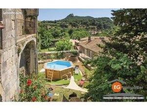 Maison 8 pièces 600 m²