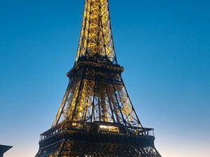 Studio rénové vue imprenable sur la tour Eiffel