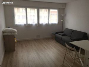 Denfert-R/Alesia. Studio 30 4m² loué meublé 1195 CC