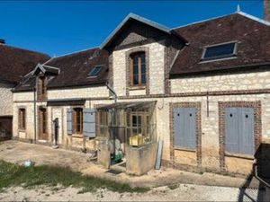 Maison avec dépendances