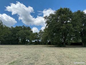 Terrain 637 m² Margaux