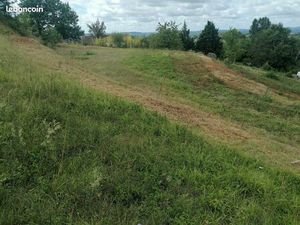 Vend terrain constructible à Fu