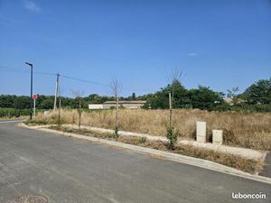 Terrain 640 m² Podensac
