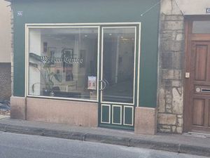 Loue magasin Ornans 250