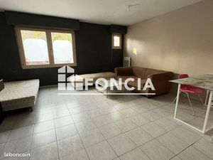 Studio 1 pièce 38 m²