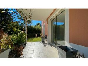 T3 avec jardin et garage proche centre ville de SAINT-RAPHAEL