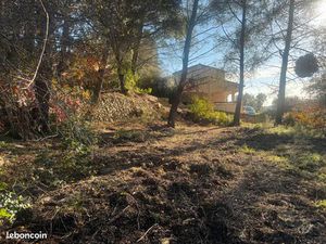 Vend terrain constructible