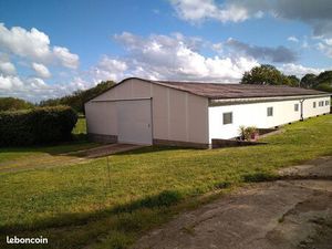 Entrepôt 260 m² LE PIN EN MAUGES