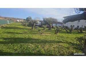 Vente de deux lots de terrains constructibles – usage commercial