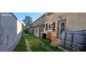 Maison centre de village arces-dilo 89320 / d905/ 109000