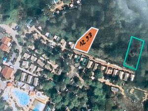 Terrains a 2 minutes de la mer et du village