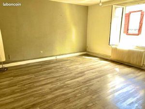 T3 intéressant - Église Saint-Pierre