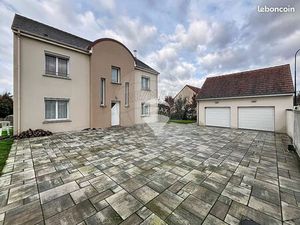 Propriété 7 pièces 148 m²