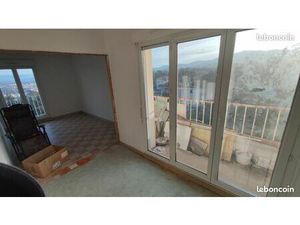 Appartement F5 81 m2 à finir de rénover vue imprenable sur le Vercors les Alpes le Mt Blan