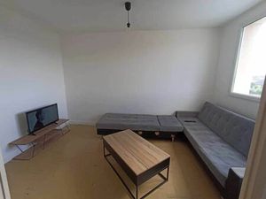 Location appartement 1 pièce 82 m² à Le Mans (72000)
