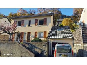 Maison 106 m² Vic-sur-Cère