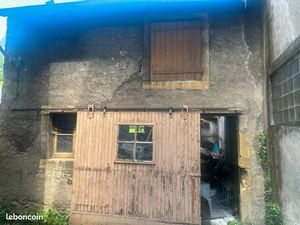 Bâtisse à réhabiliter et terrain