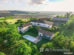 Gîte 19 pièces 444 m²