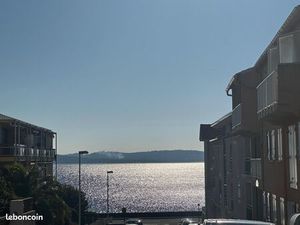 Appartement + Terrasse  situé en centre-ville  à 100 m de la plage - Opportunité rare