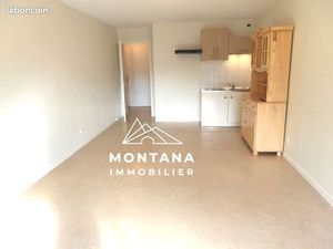 Appartement avec terrasse au calme