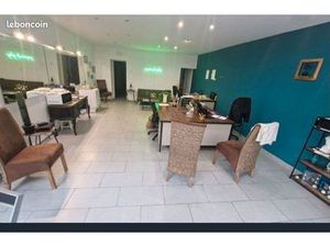 Local commercial à louer à partir de avril