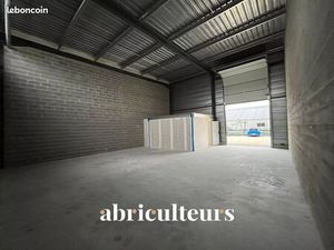 Local 120 m² Gasville-Oisème
