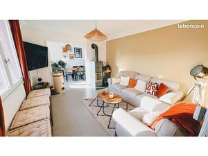 Maison centre bourg 117m2 avec dépendance de 50m2 et terrain 200m2