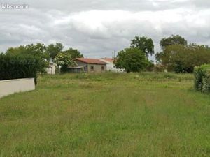 Terrain 289 m² Semussac