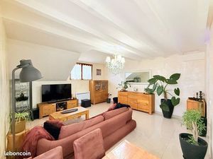 T2 bis duplex rénové – Frontière Genève – Jardin  parking  cave – Faibles charges