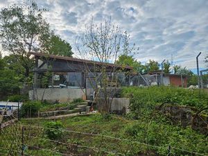 Maison et dépendances