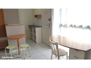 Studio meublé 17 m² sans charges pour étudiant(e)