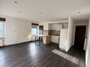 Particulier  loue Sgms centre-ville F4 de 70m²  6 rue de France  appartement au 3ème étage