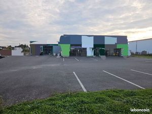 Locale commerciale 525m2