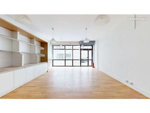 Local commercial / Bureau - 72 4 m2 - Rue Copreaux Paris 15