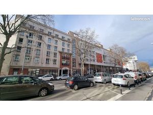 Studio 1 pièce 17 m²