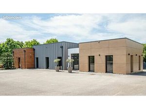 BUREAUX INDEPENDANTS NEUFS À LOUER – DOLE – 300 m²- PARKINGS