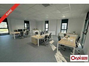 Bureau 320 m²
