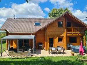 Maison en Bois ( Chalet en madrier ) + 6000 m2 de terrain