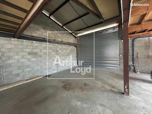 Local industriel 130 m²
