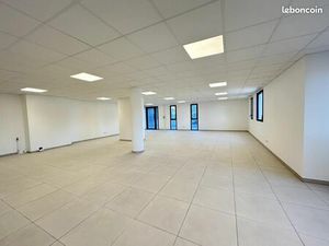 Local commercial 125 m²